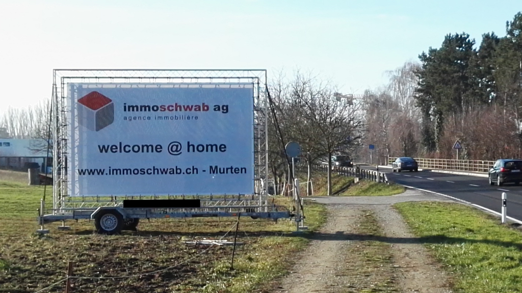 Werbeanhänger für die Bewerbung der Firma Immoschwab AG aus Murten